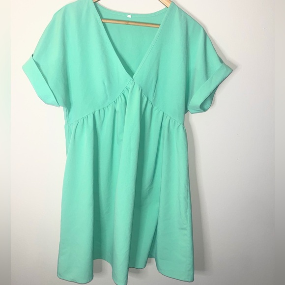 Dresses & Skirts - Mint Green V-Neck Babydoll Dress